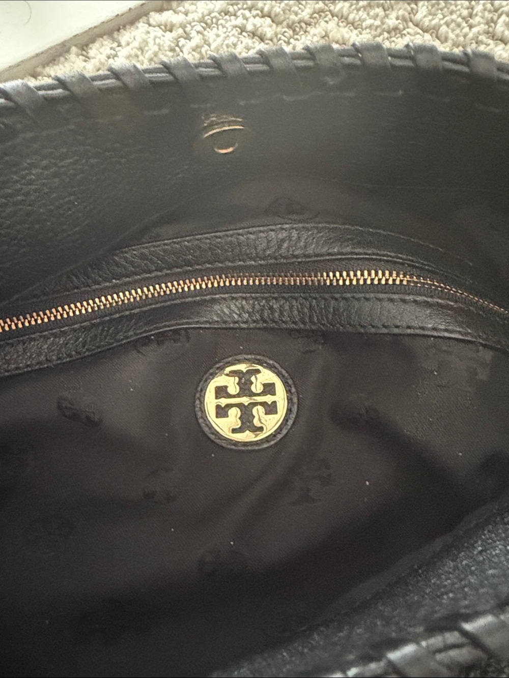 Tory Burch Marion Hobo - Picture 10 of 10